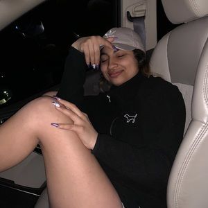 Meet your Posher, Ana